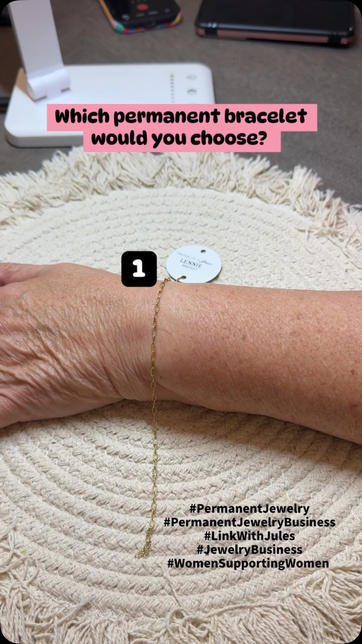 The decision on which one is the hardest part about the #permanentjewelryexperience ! 🩵

#permanentjewelry #permanentjewelrybusiness #foreverjewelry